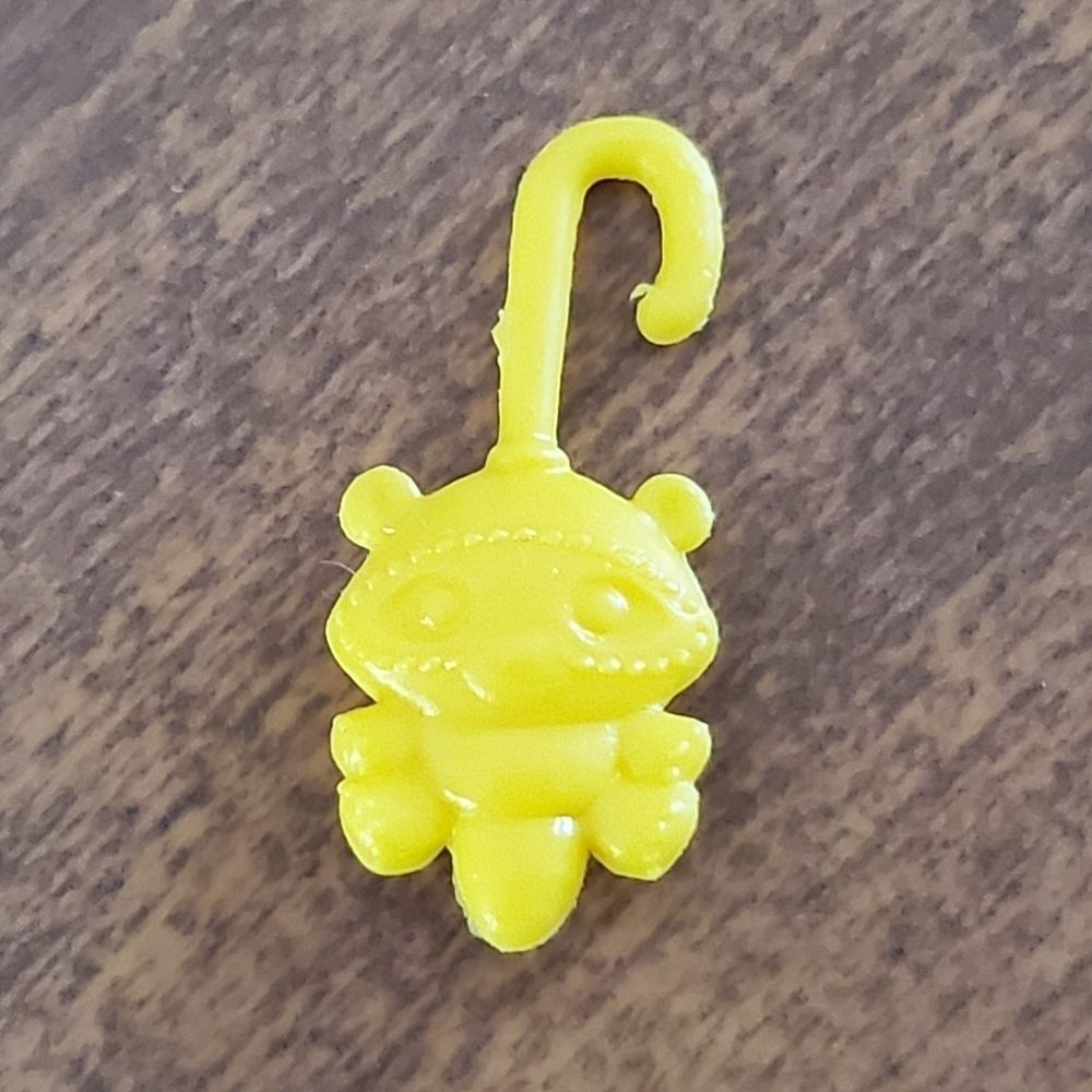 Barbie Bratz My Scene Plastic Yellow Raccoon Baby Toy Replacement Part Piece